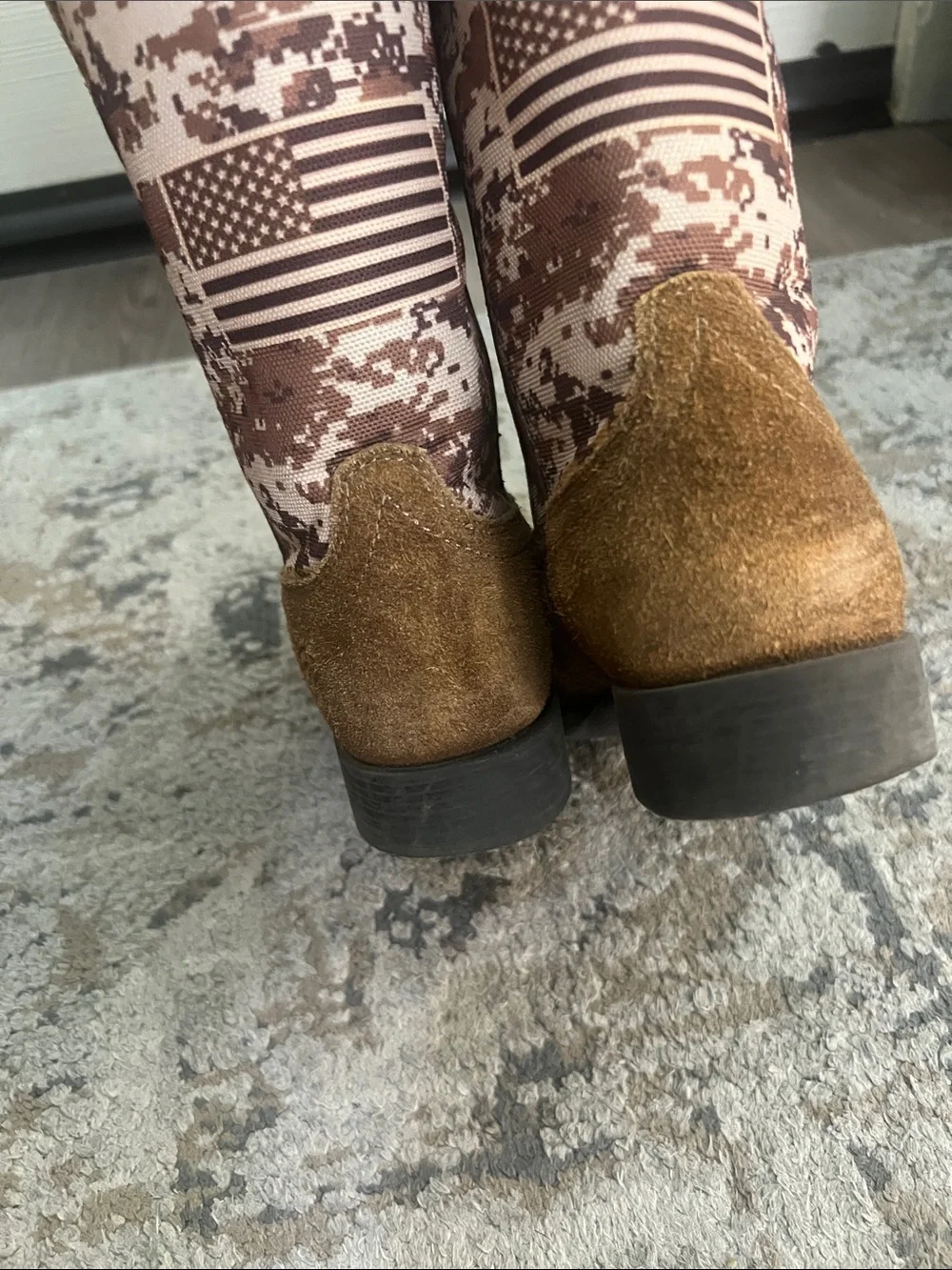 Ariat almost new